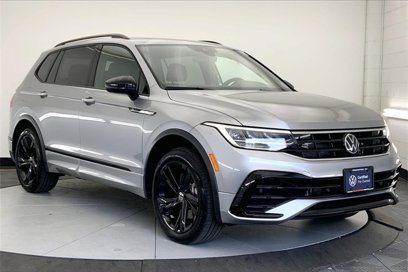 Certified 2024 Volkswagen Tiguan SE R-Line