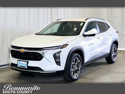 New 2025 Chevrolet Trax LT w/ Driver Confidence Package