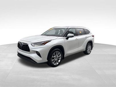 Used 2023 Toyota Highlander Limited