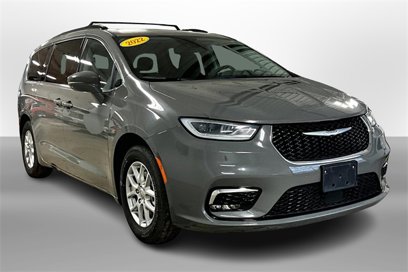Used 2022 Chrysler Pacifica Touring-L