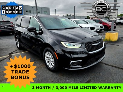 Used 2024 Chrysler Pacifica Touring-L