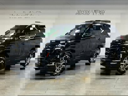Used 2023 Chevrolet Traverse LT