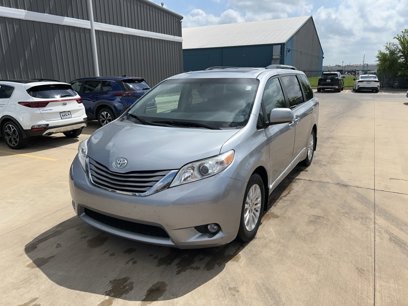 Used 2017 Toyota Sienna XLE