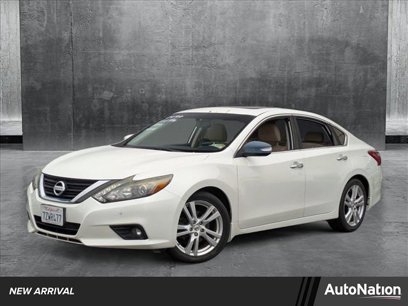 Used 2016 Nissan Altima 3.5 SL w/ 3.5 Technology Package
