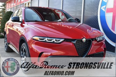 New 2025 Alfa Romeo Tonale w/ Premium Package