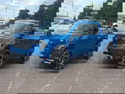 New 2025 Ford Maverick Lariat w/ 4K Tow Package