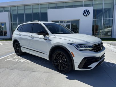 Certified 2022 Volkswagen Tiguan SE R-Line