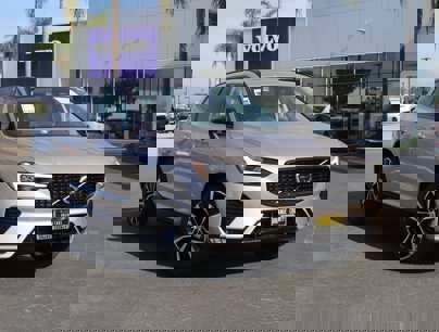 New 2025 Volvo XC60 B5 Plus w/ Climate Package