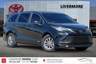 Certified 2021 Toyota Sienna LE