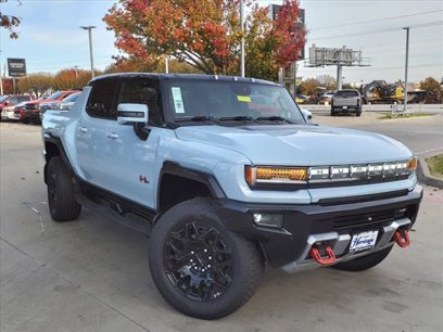 New 2025 GMC Hummer EV 2X w/ LPO, Sport Package