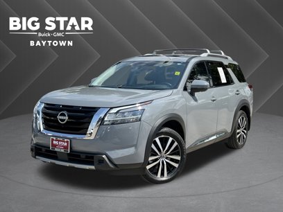 Used 2024 Nissan Pathfinder Platinum