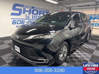 Used 2021 Toyota Sienna XLE