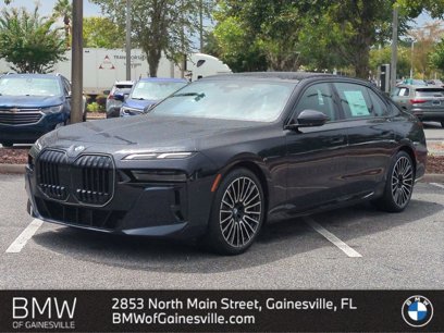 New 2025 BMW 740i xDrive w/ Premium Package