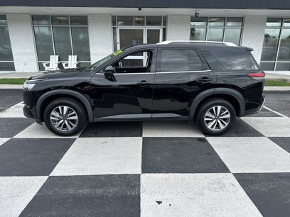 Used 2023 Nissan Pathfinder SL