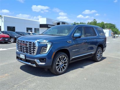 New 2025 GMC Yukon Denali w/ Sun & Power Step Package