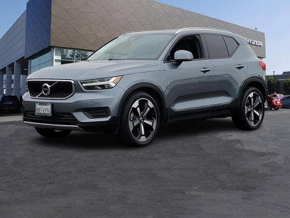 Used 2019 Volvo XC40 T5 Momentum