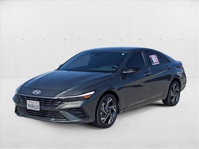 Certified 2025 Hyundai Elantra SEL w/ Cargo Package