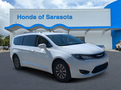 Used 2019 Chrysler Pacifica Touring-L Plus