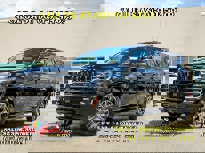 New 2025 Jeep Wagoneer L 4WD w/ Convenience Group I