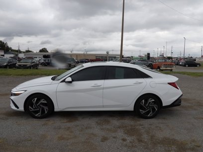 Used 2025 Hyundai Elantra Limited