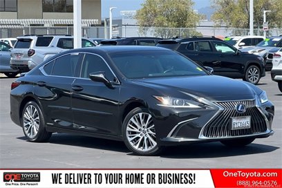 Used 2021 Lexus ES 300h w/ Premium Package