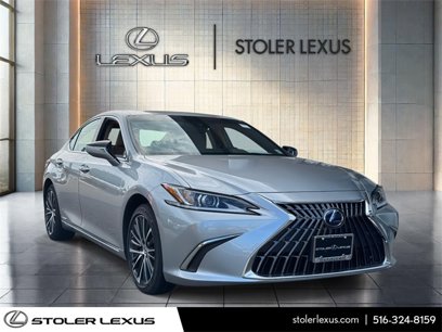 Certified 2022 Lexus ES 300h w/ Premium Package