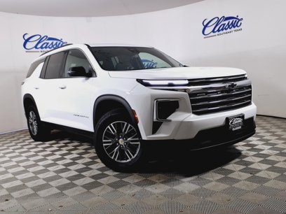 New 2025 Chevrolet Traverse LT
