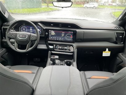 New 2025 GMC Sierra 1500 AT4 w/ AT4 Premium Package