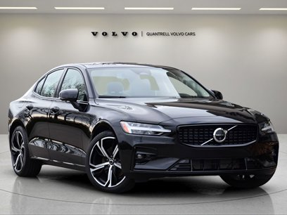 New 2024 Volvo S60 B5 Plus w/ Climate Package