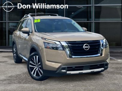 New 2025 Nissan Pathfinder Platinum w/ Cargo Package