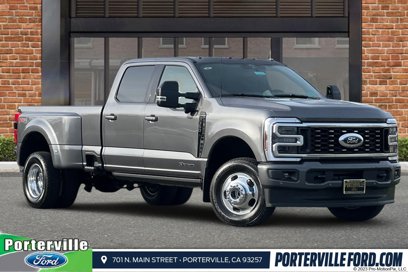 New 2025 Ford F350 Platinum w/ FX4 Off-Road Package