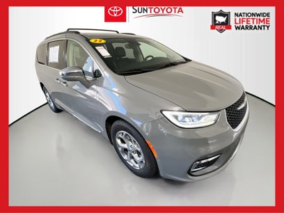 Used 2022 Chrysler Pacifica Limited