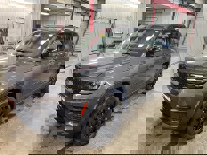 Used 2024 Jeep Grand Cherokee Altitude