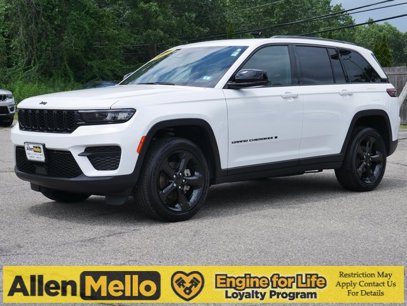 Used 2024 Jeep Grand Cherokee Altitude