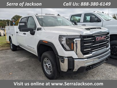 New 2024 GMC Sierra 2500 Pro w/ Convenience Package