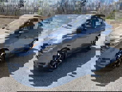 New 2025 Nissan Versa SR