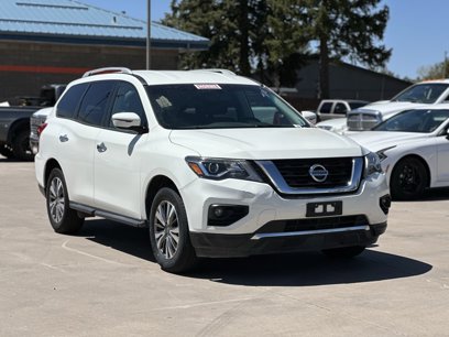 Used 2018 Nissan Pathfinder SV