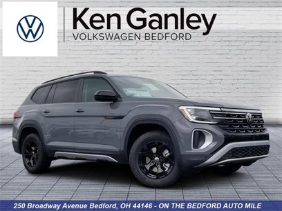 New 2025 Volkswagen Atlas Peak Edition SE