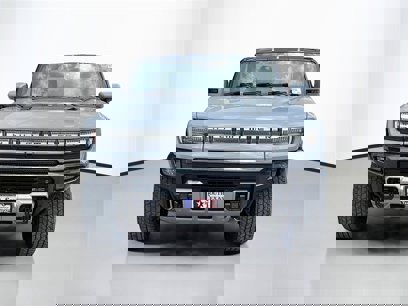 New 2025 GMC Hummer EV 2X w/ LPO, Sport Package