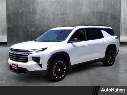 New 2025 Chevrolet Traverse LT w/ Sun and Wheel Package