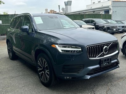Certified 2022 Volvo XC90 T6 Momentum w/ Climate Package