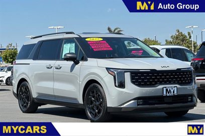 Used 2025 Kia Carnival SX Prestige
