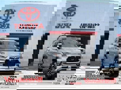 Used 2023 Toyota Highlander XLE