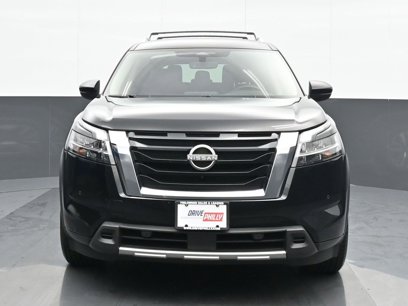 Used 2023 Nissan Pathfinder SL