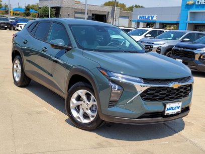New 2025 Chevrolet Trax LS w/ LS Convenience Package