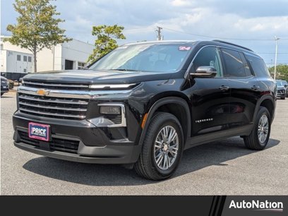 Used 2024 Chevrolet Traverse LT