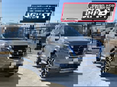 New 2025 Nissan Pathfinder Platinum w/ Cargo Package