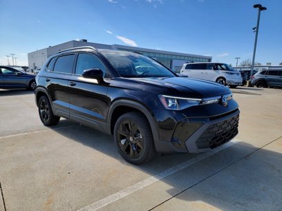 New 2025 Volkswagen Taos SE
