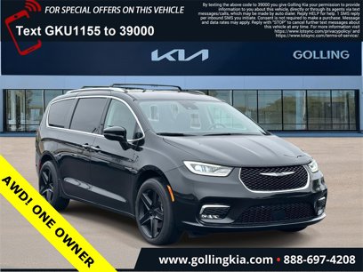Used 2021 Chrysler Pacifica Touring-L w/ Uconnect Theater Family Group