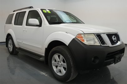 Used 2008 Nissan Pathfinder SE w/ Leather Pkg